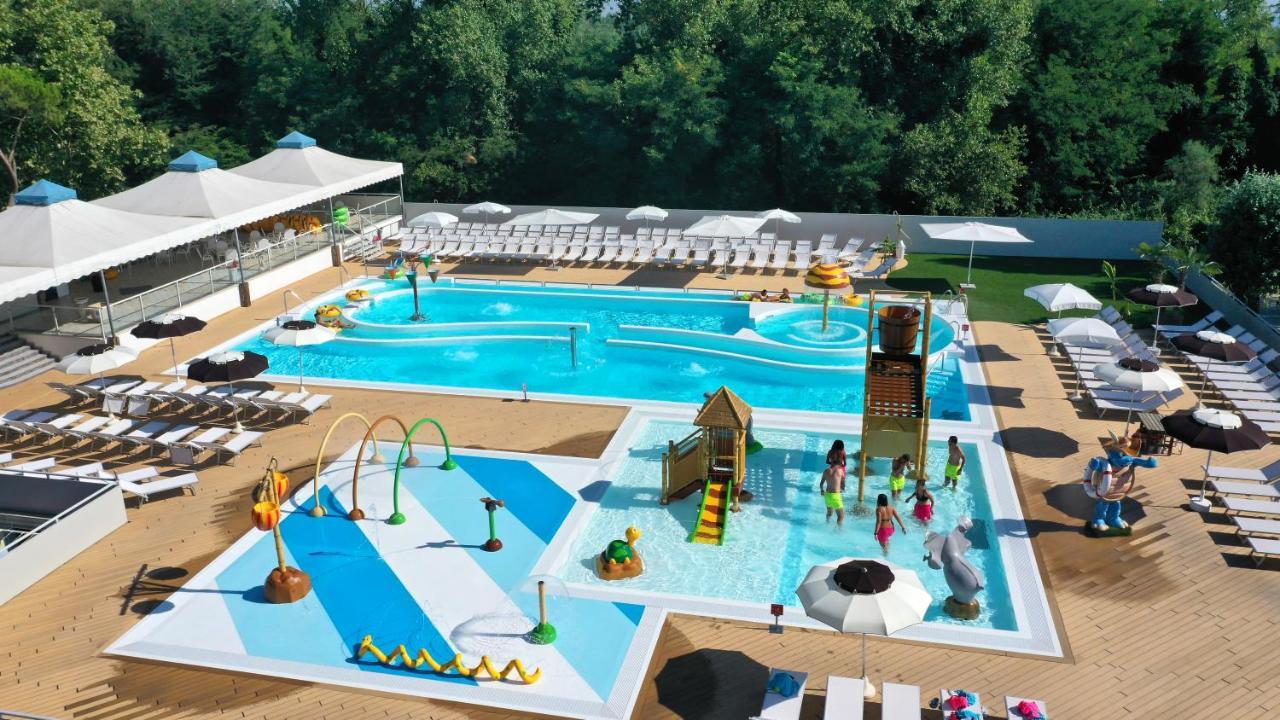 לידו די פומפוזה I Tre Moschettieri Camping Village מראה חיצוני תמונה