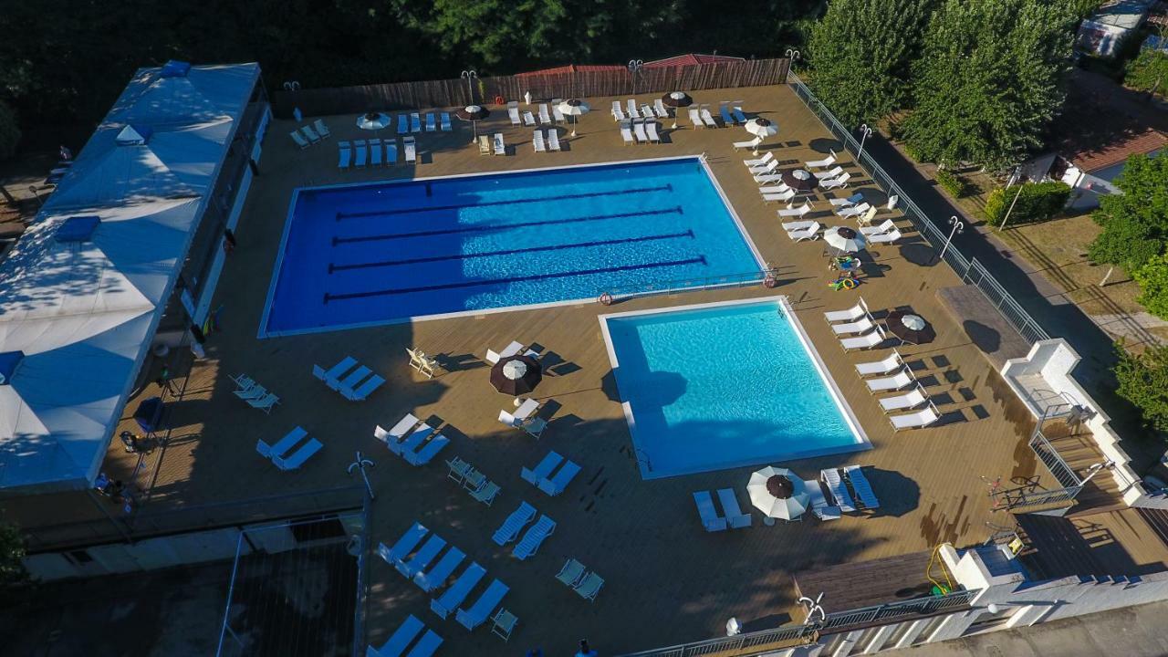 לידו די פומפוזה I Tre Moschettieri Camping Village מראה חיצוני תמונה