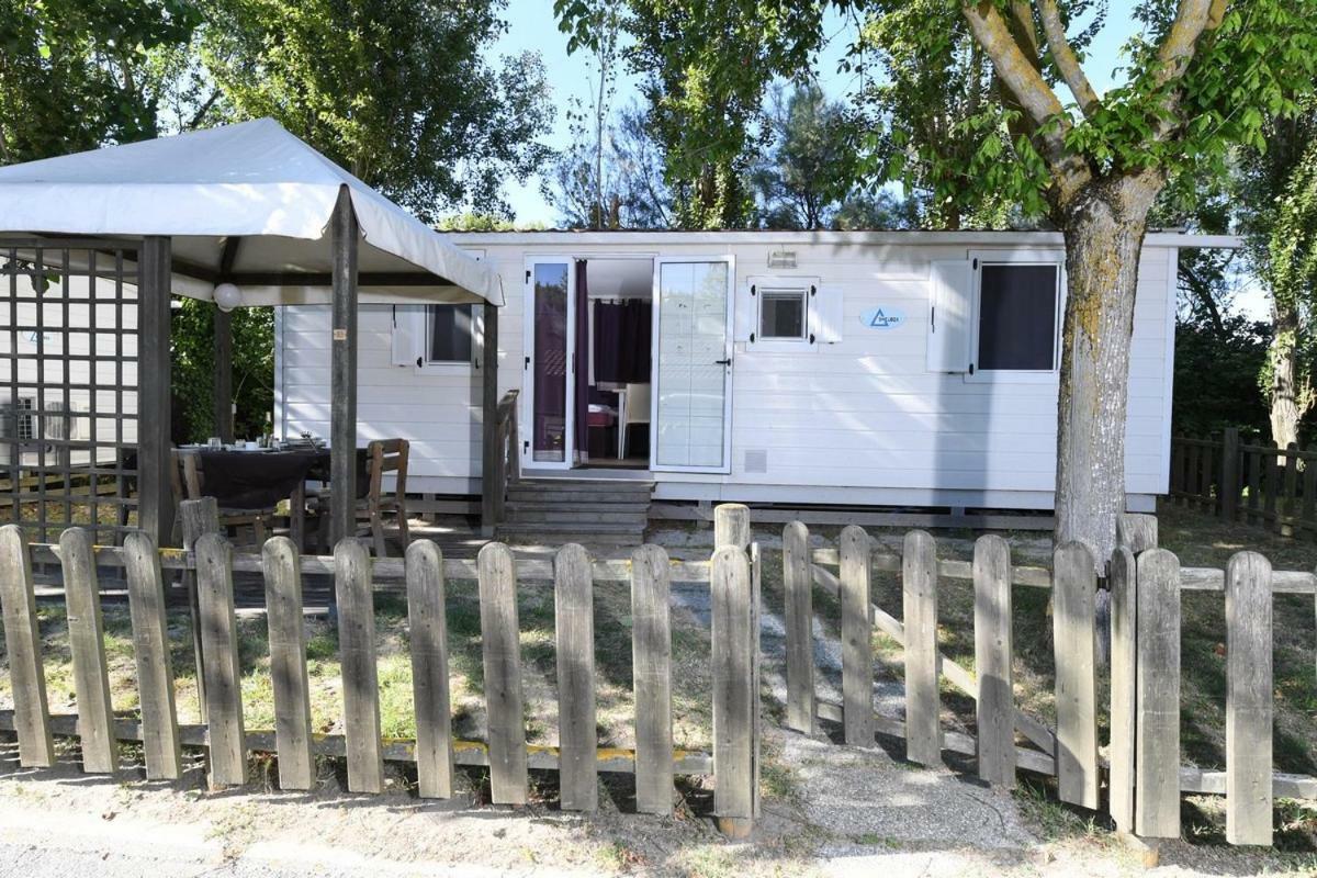 לידו די פומפוזה I Tre Moschettieri Camping Village מראה חיצוני תמונה